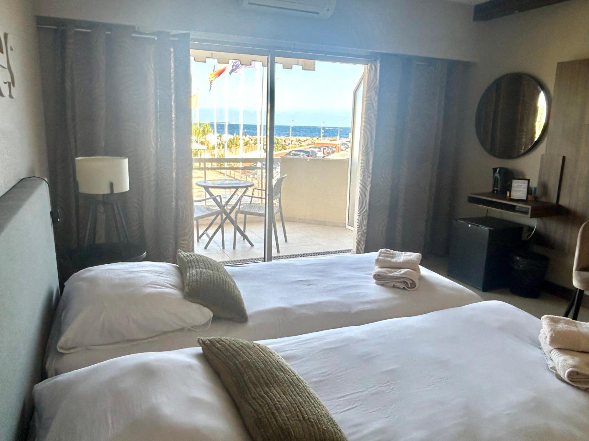 Riviera Beach Hotel Mandelieu エクステリア 写真