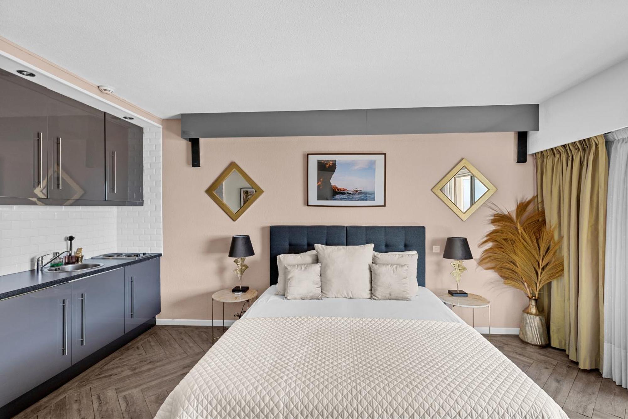 Riviera Beach Hotel Mandelieu エクステリア 写真