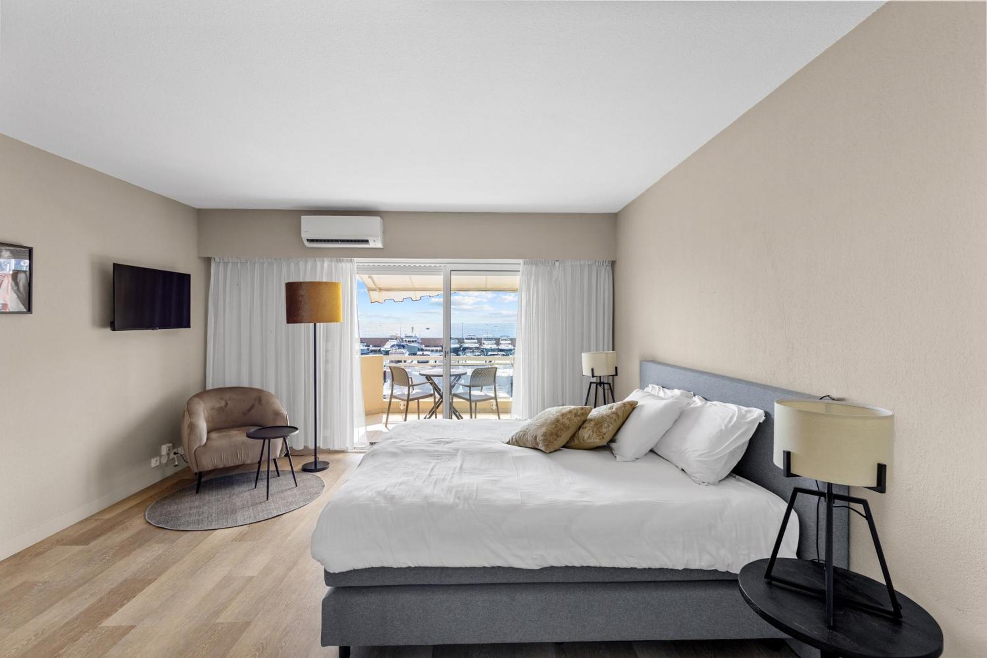 Riviera Beach Hotel Mandelieu エクステリア 写真