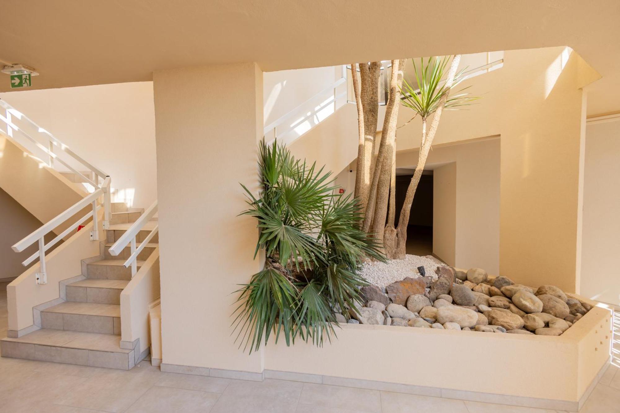 Riviera Beach Hotel Mandelieu エクステリア 写真